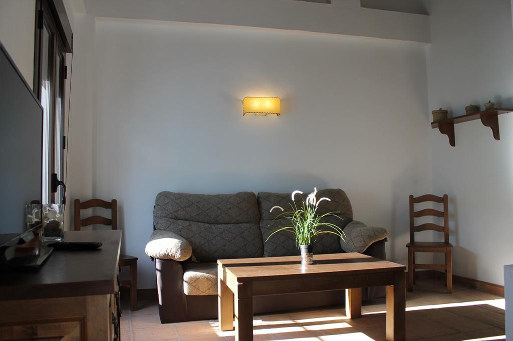 Apartamentos Real Fabrica Hojalata 주츠카르 객실 사진