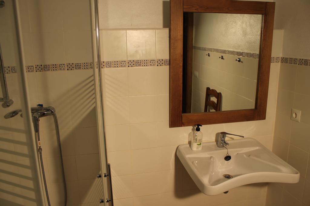 Apartamentos Real Fabrica Hojalata 주츠카르 객실 사진