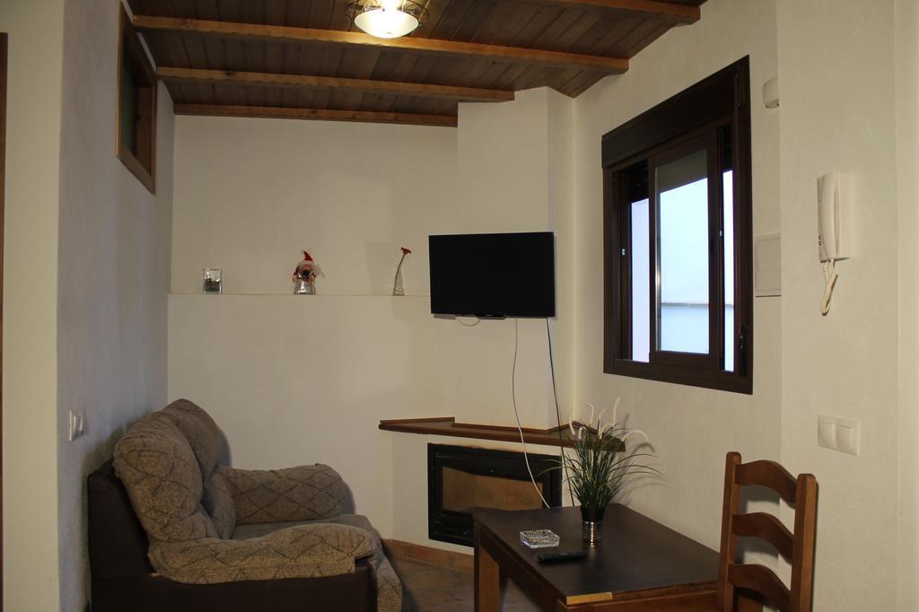 Apartamentos Real Fabrica Hojalata 주츠카르 객실 사진