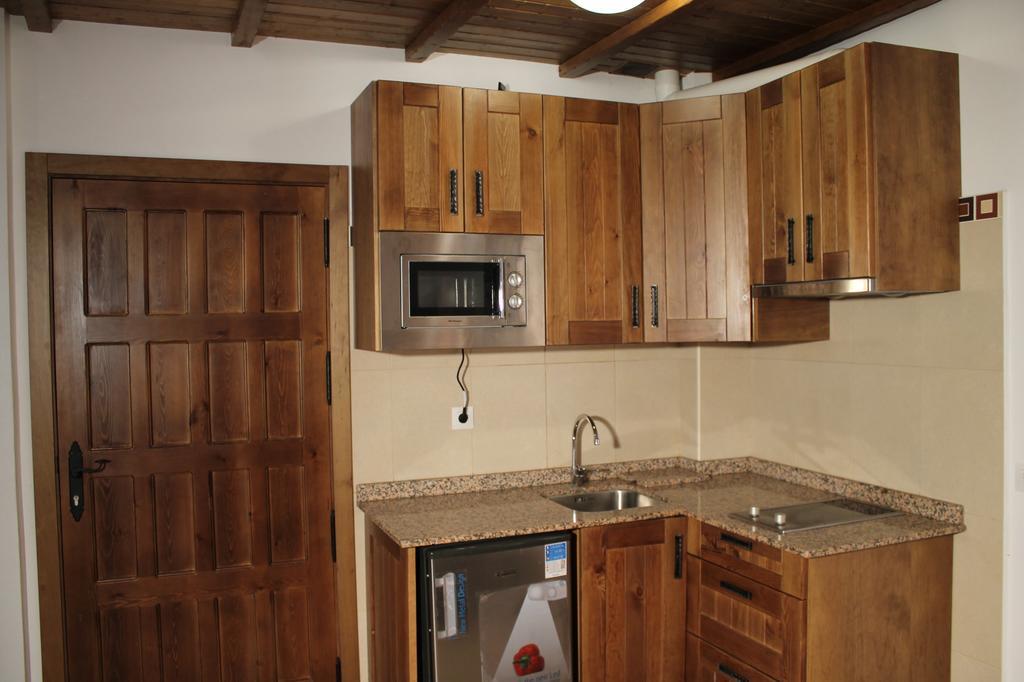 Apartamentos Real Fabrica Hojalata 주츠카르 객실 사진
